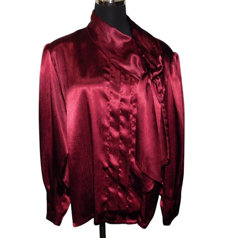 Oscar De La Renta Expressions Vintage Button Up Blouse With Attached Scarf